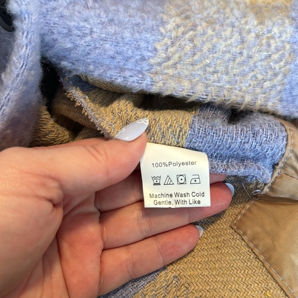 New Sunday Up Lavender Purple and Cream Fuzzy Button Up Shacket Size Large - Picture 8 of 8